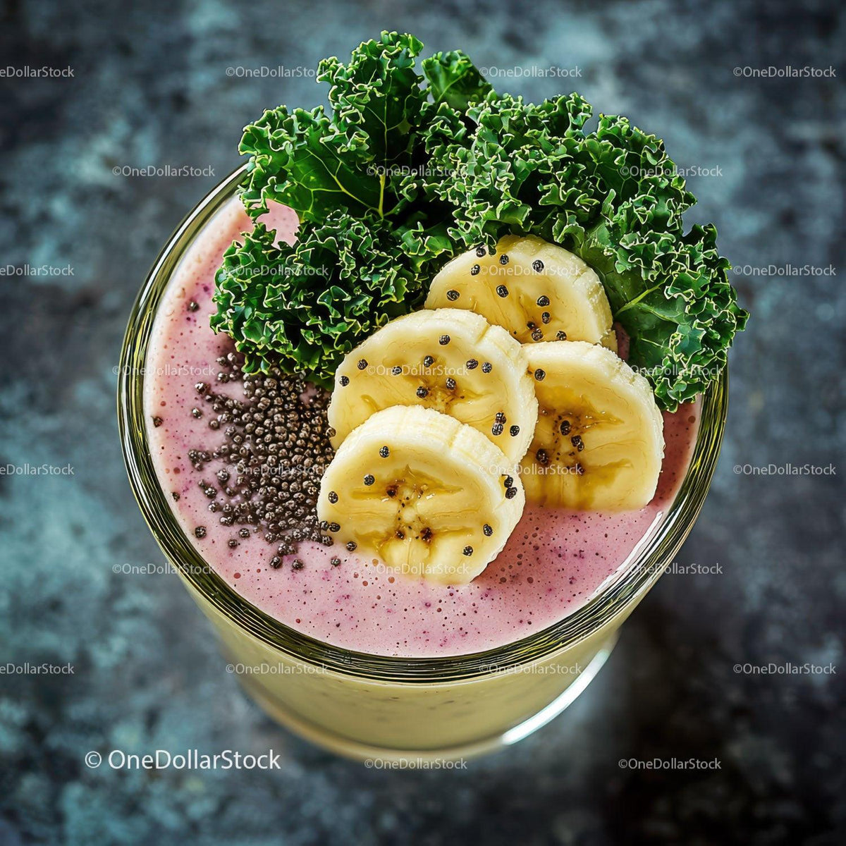 Vibrant Banana and Kale Green Smoothie with Chia Seeds