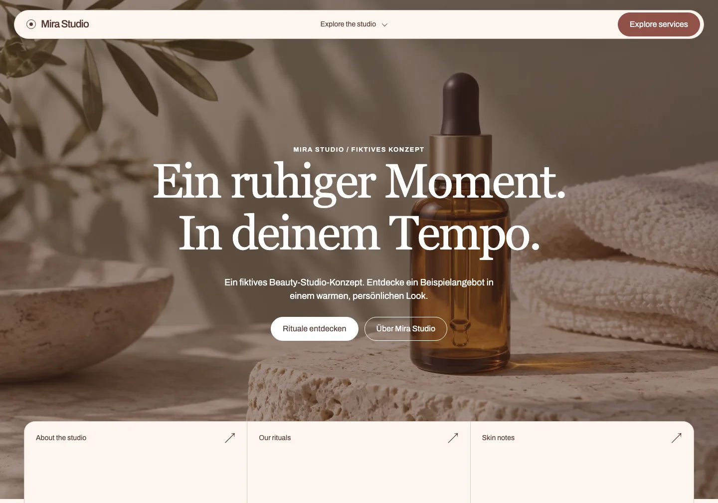 Zweite vorbereitete Mira-Studio-Version: dieselbe Überschrift Ein ruhiger Moment. In deinem Tempo. in Georgia mit anderen Abständen, auf demselben Foto und Layout