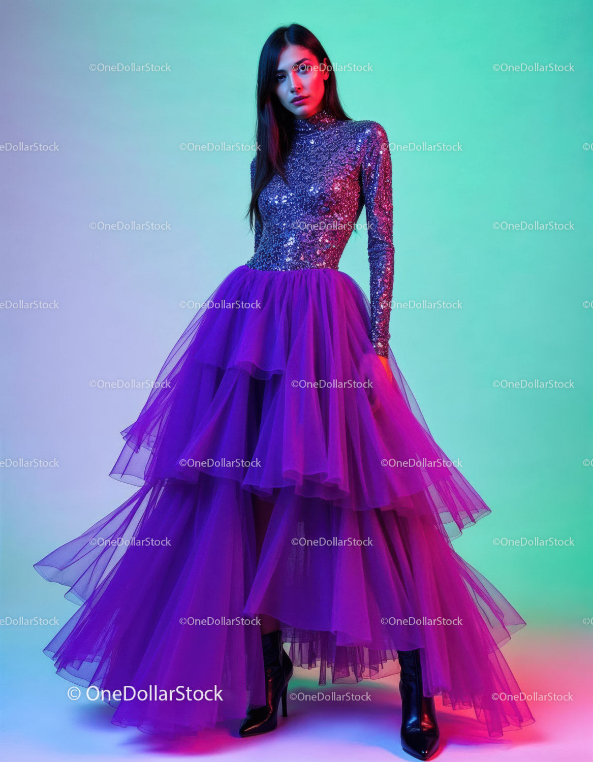 Elegancka kobieta w fioletowej tiulowej sukni z artystycznym kolorowym tłem