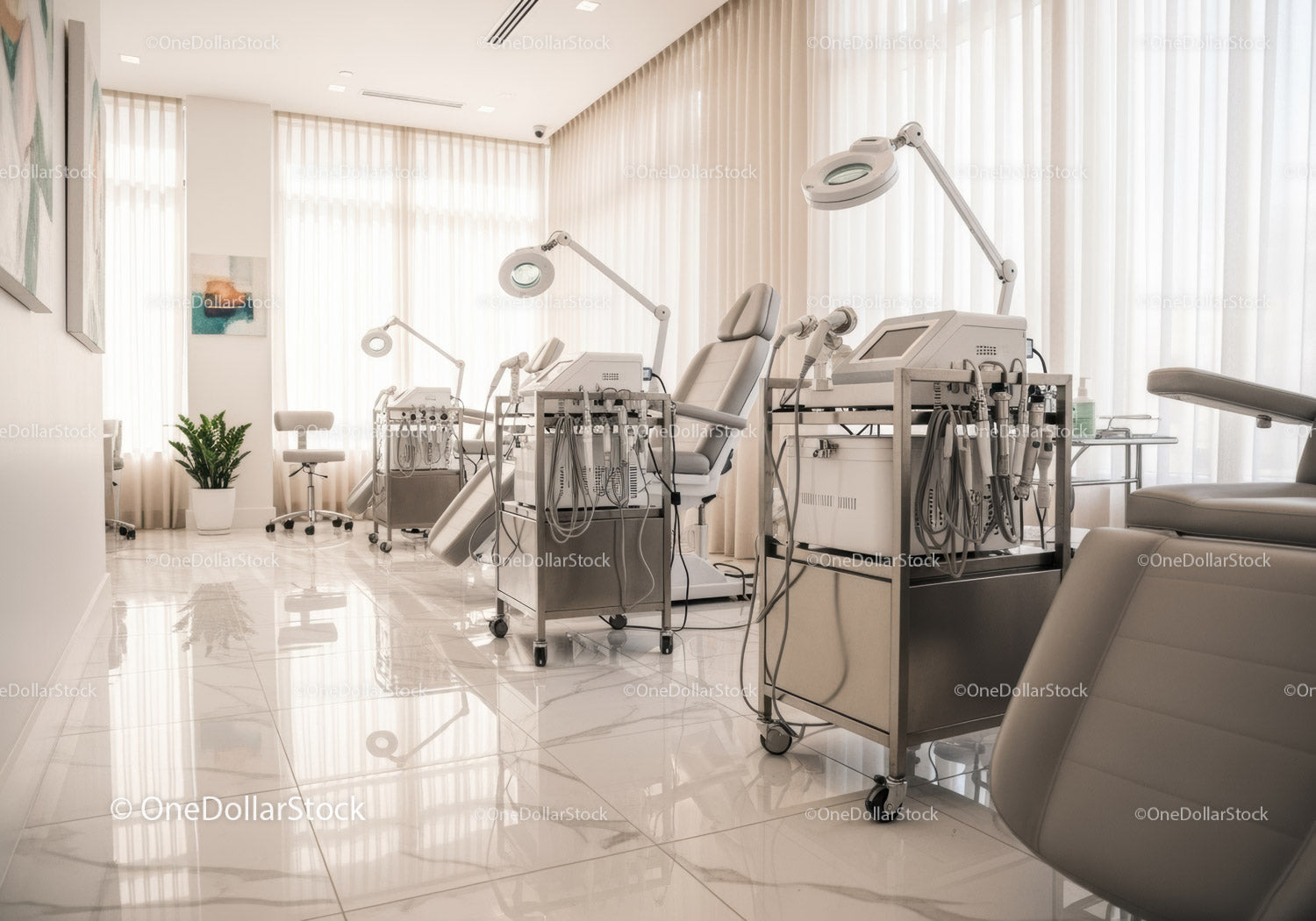 Nowoczesna sala szpitalna z krzesłami do badań lekarskich i sprzętem diagnostycznym