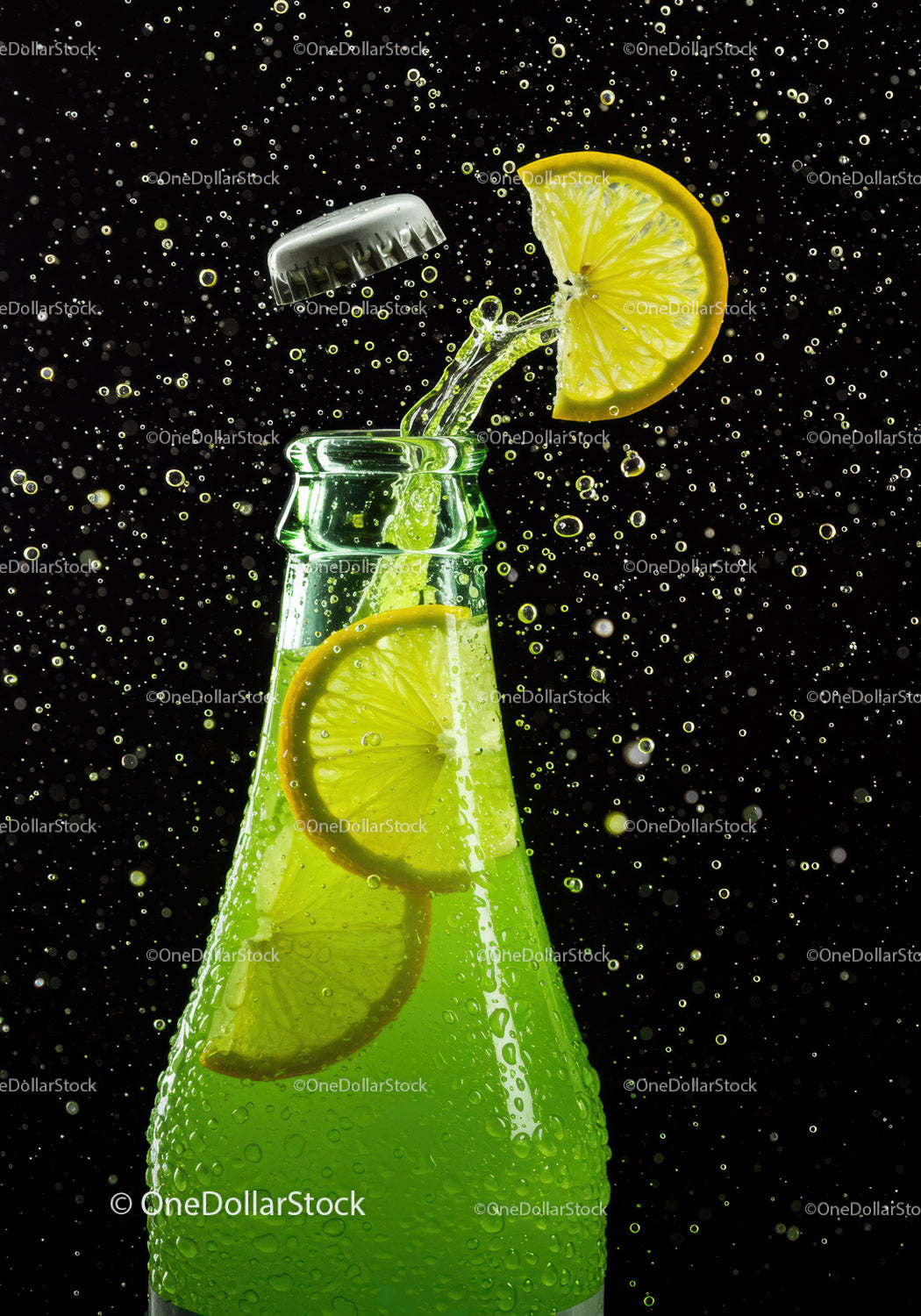 Refreshing lime soda with lemon slice and sparkling bubbles
