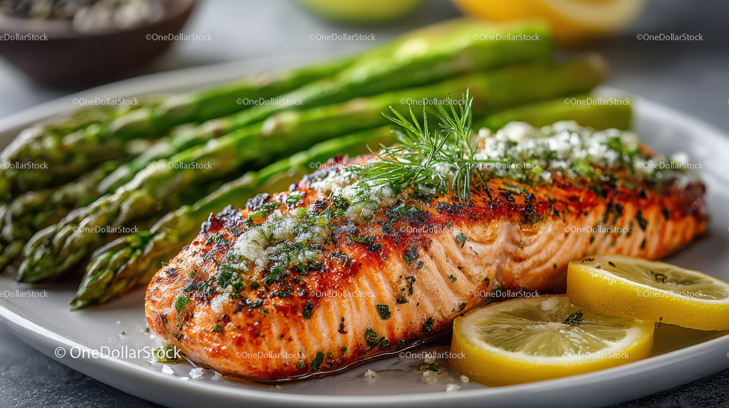 Fresh Grilled Salmon with Asparagus and Lemon Slices for Healthy Meal