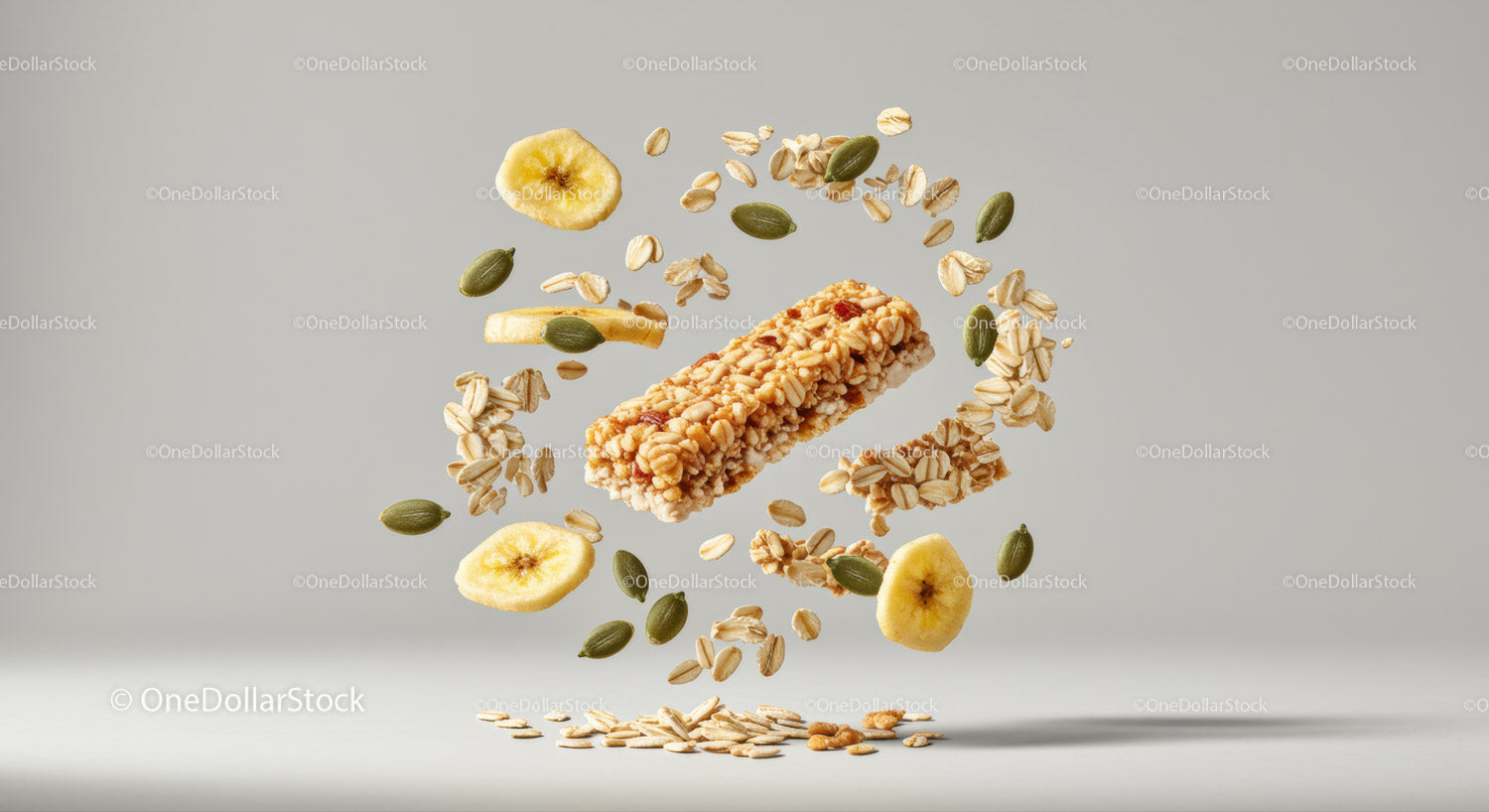Pływający batonik granola z chipsami bananowymi i nasionami
