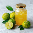 Refreshing Summer Lemonade with Fresh Lemons and Ice