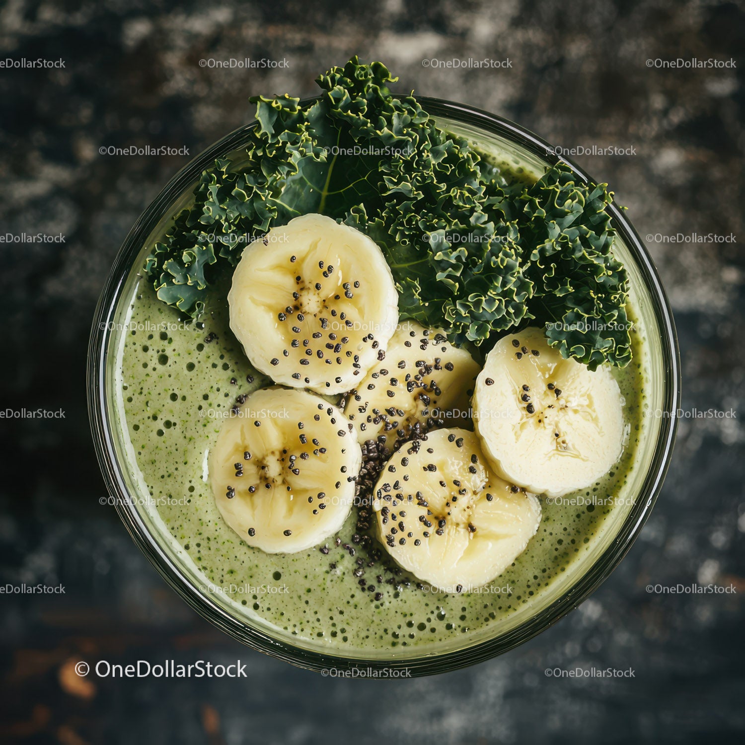 Green Kale and Banana Smoothie with Chia Seeds and Fresh Vegetables