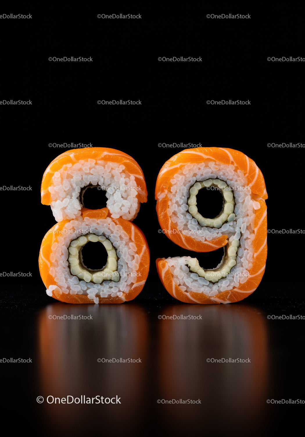 Kreatywne rolki sushi w kształcie cyfr osiem i dziewięć