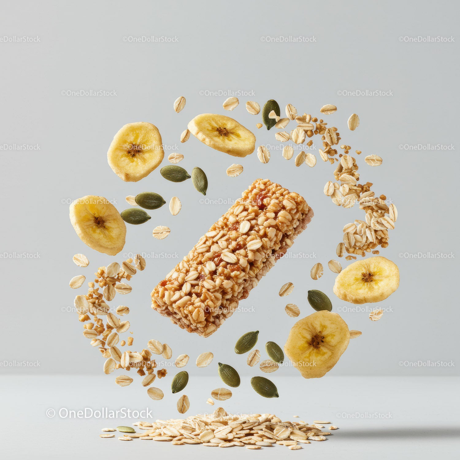 Zdrowy batonik zbożowy z płatkami owsianymi i chipsami bananowymi