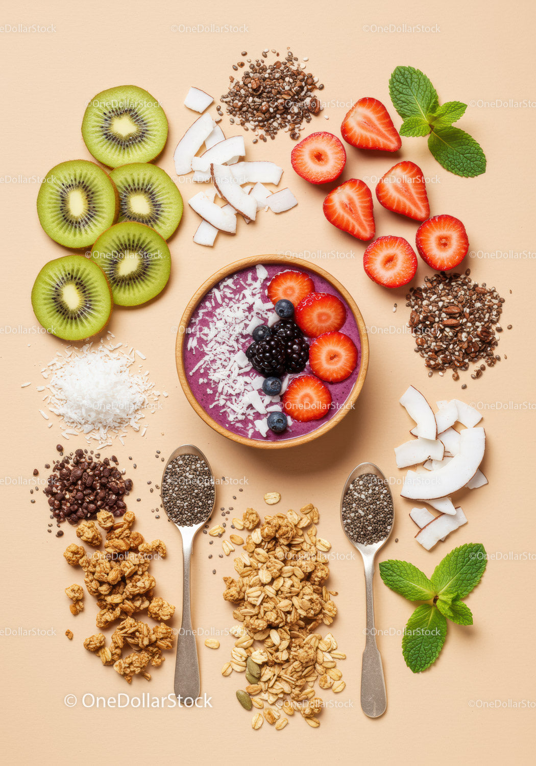 Healthy smoothie bowl with fresh fruit and granola toppings