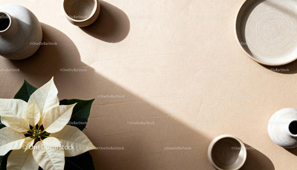 Minimalistyczny zestaw ceramiczny z białą gwiazdą betlejemską na beżowym tle