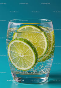 Refreshing Sparkling Water with Fresh Lime Slices