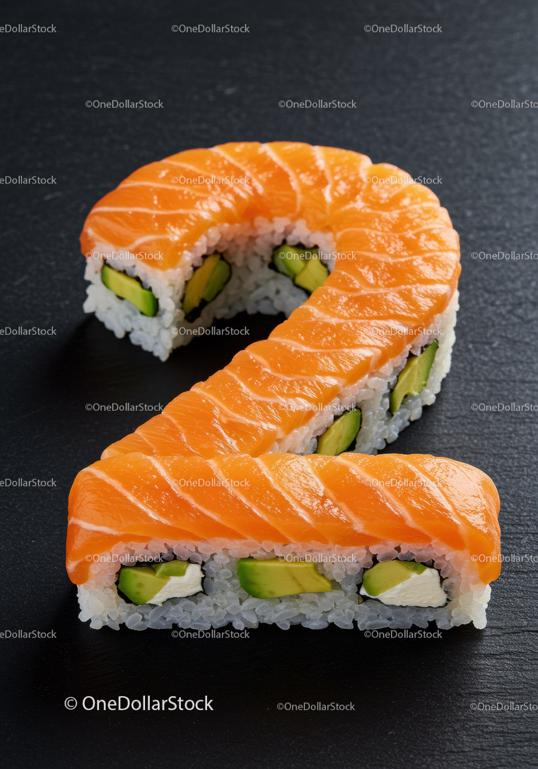 Kreatywna rolka sushi w kształcie cyfry dwa na czarnym tle