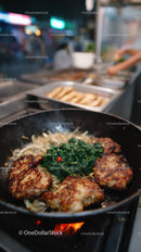 Stir-Fried Noodles with Vegetables in a Professional Street Food Setting