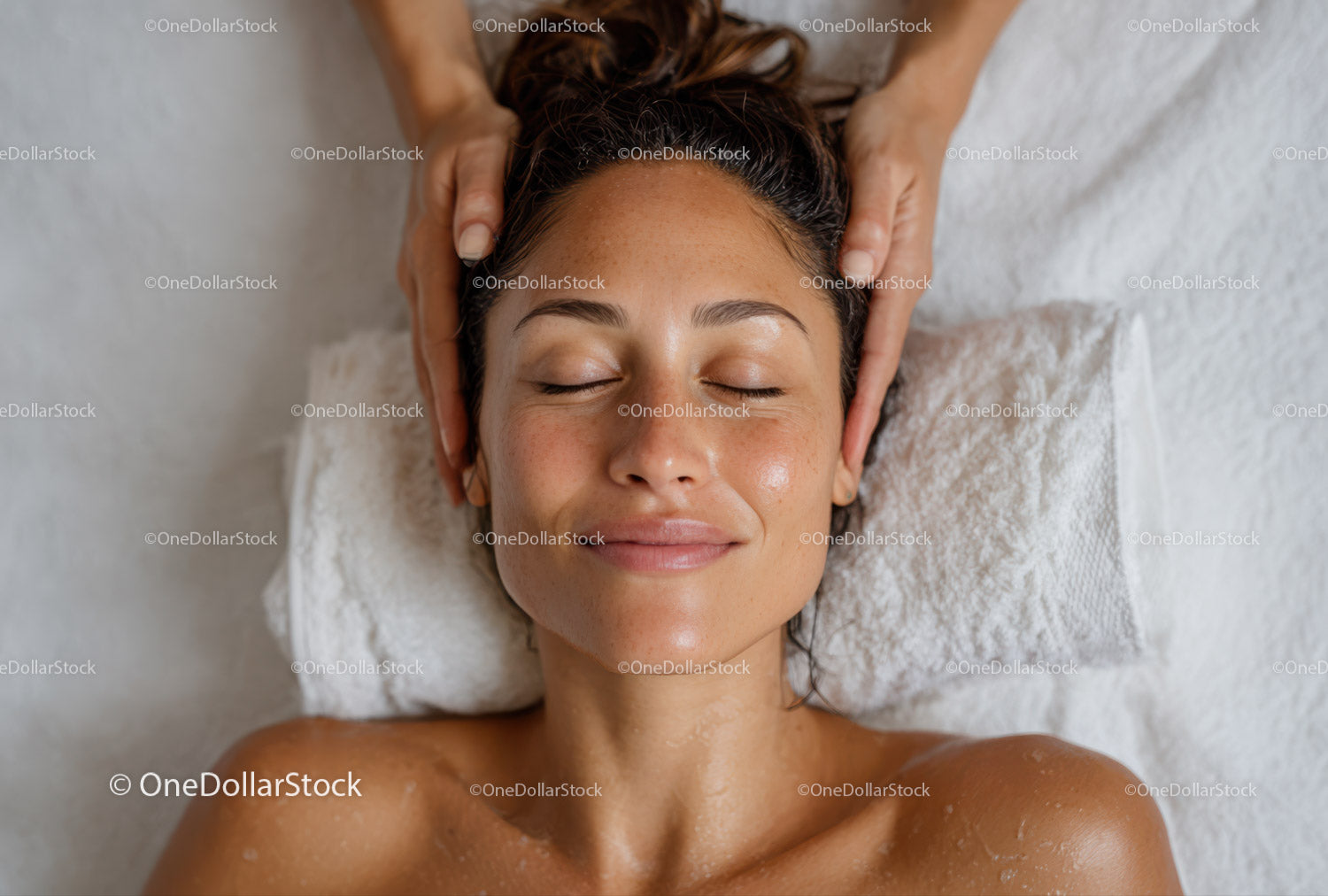 Relaksujący masaż twarzy w Wellness Spa dla odmłodzenia
