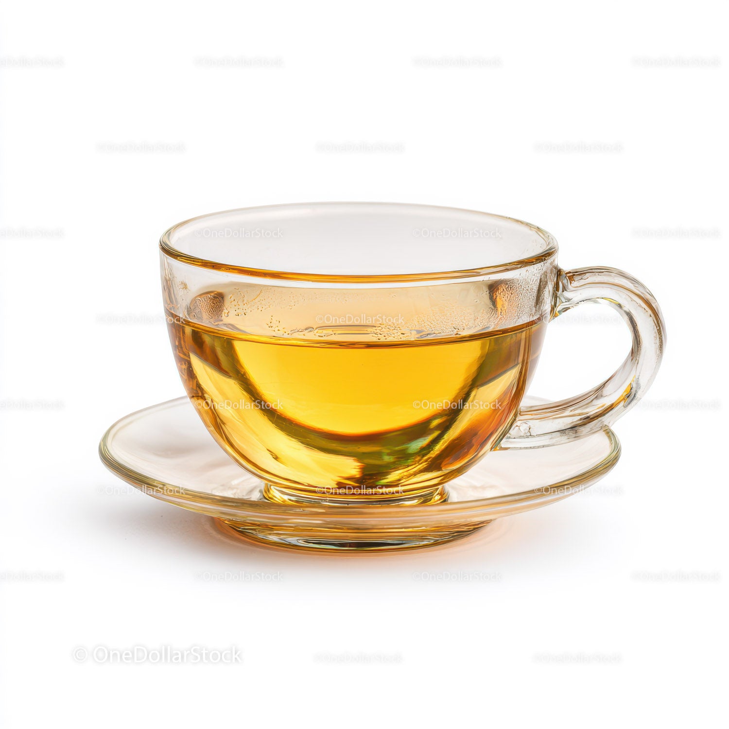 Elegant Clear Glass Tea Cup with Amber Liquid for Refreshing Drinks