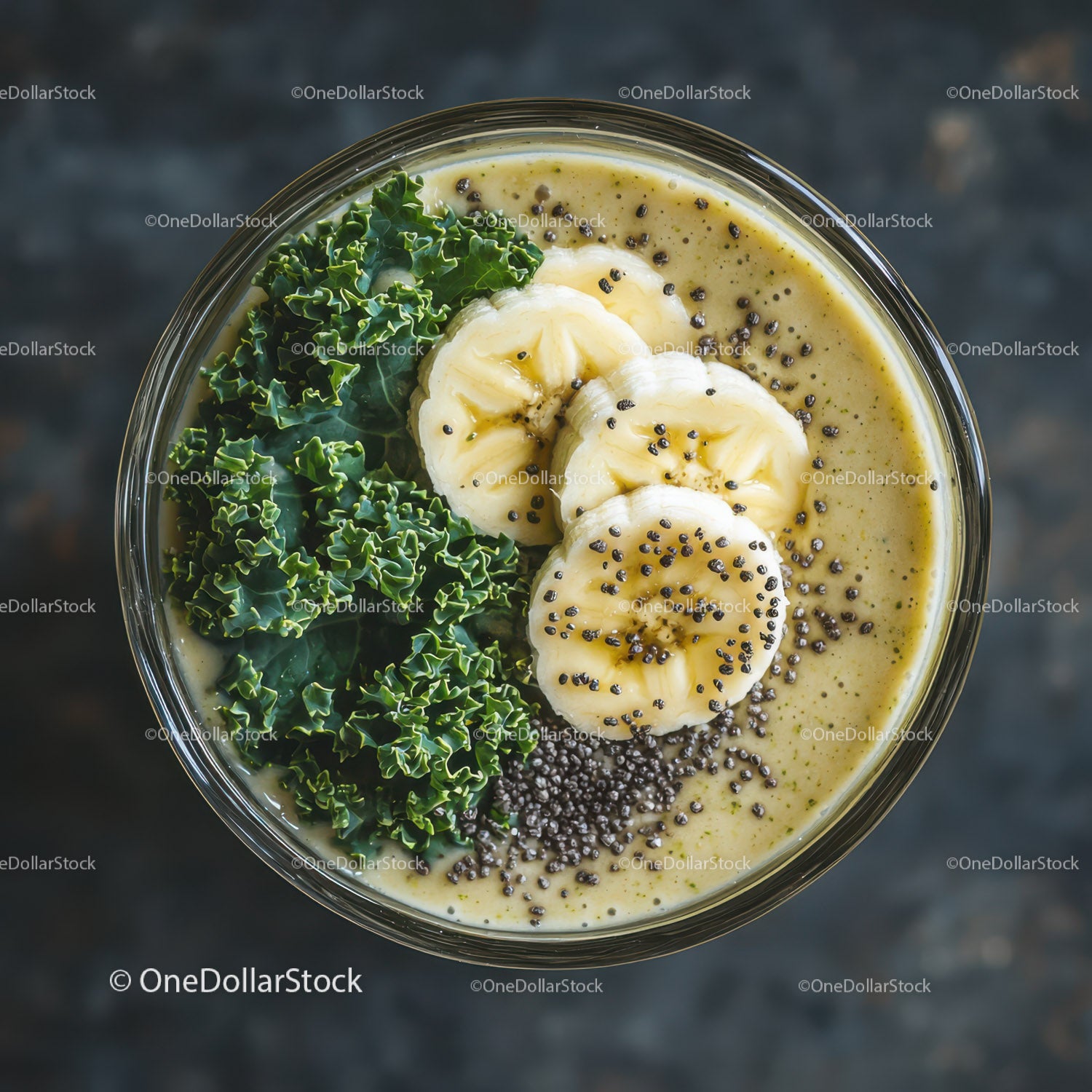 Healthy Green Smoothie with Banana and Chia Seeds
