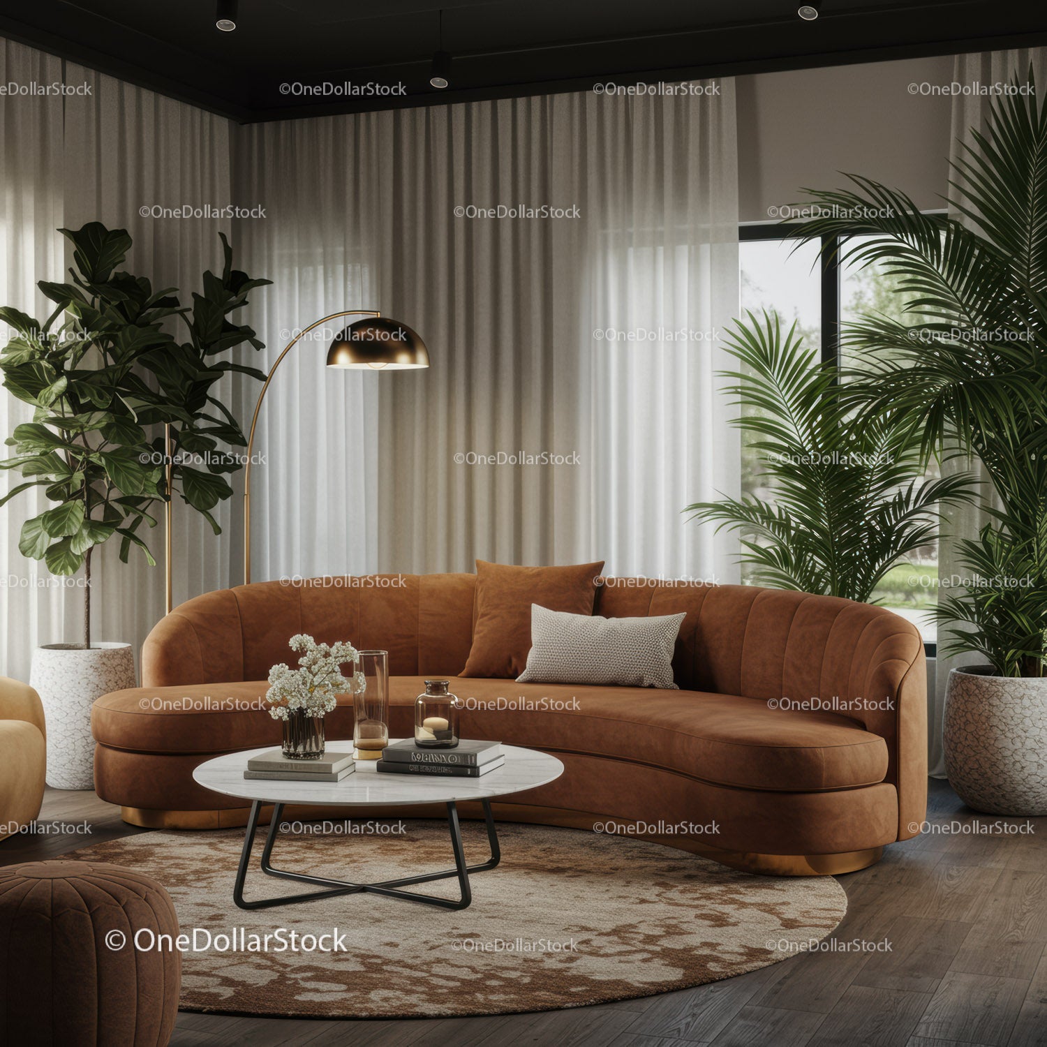 Przytulny salon z wygiętą sofą i bujnymi roślinami