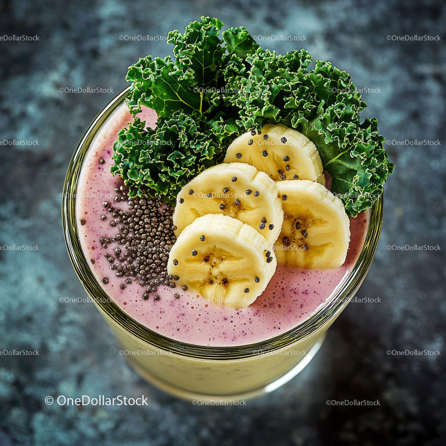 Vibrant Banana and Kale Green Smoothie with Chia Seeds