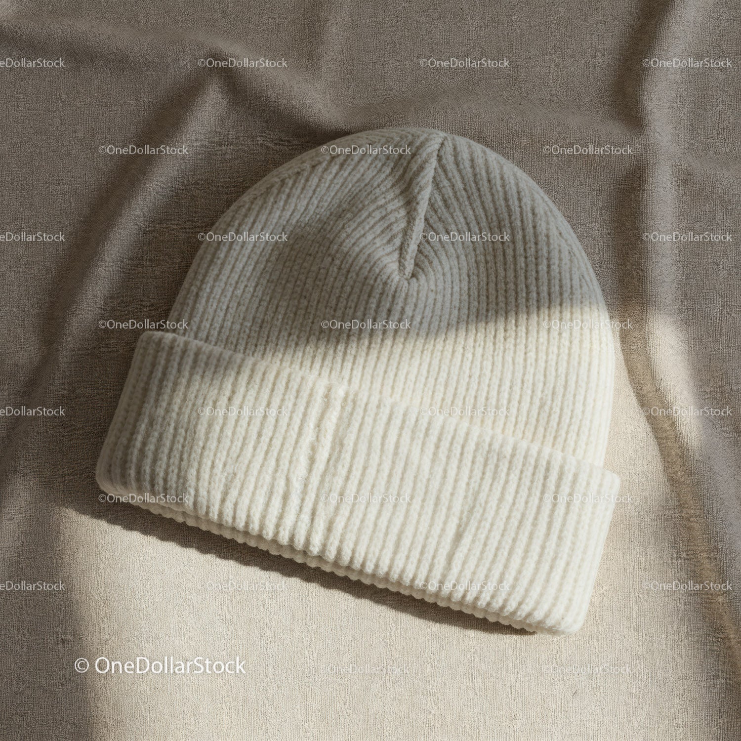 Przytulna, prążkowana czapka beanie na miękkim materiale
