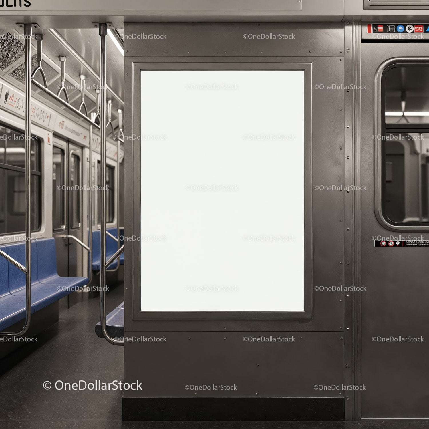 Pusty wagon metra z pustym panelem reklamowym