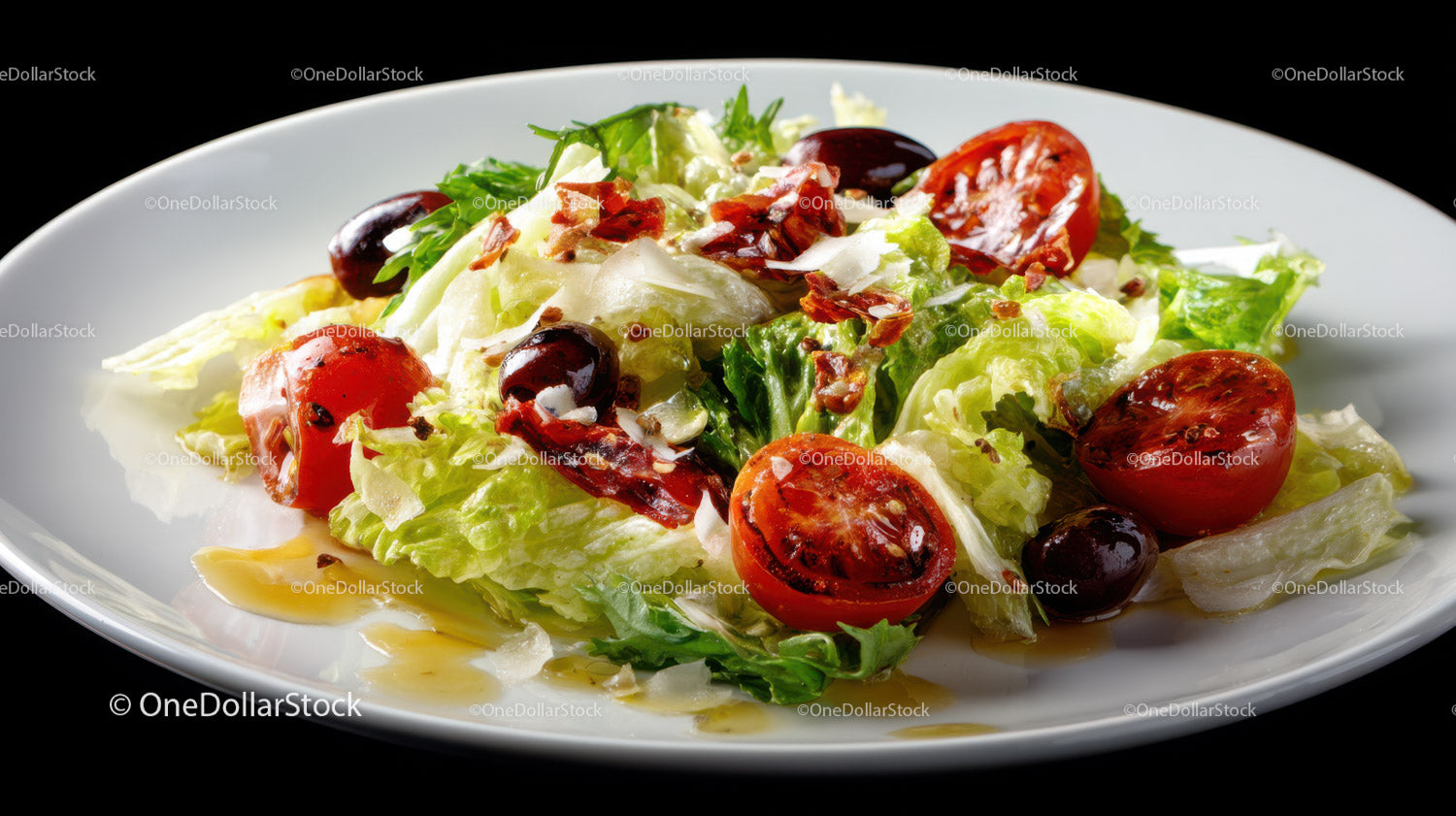 Fresh Tomato and Mixed Greens Salad with Cherry Tomatoes and Basil