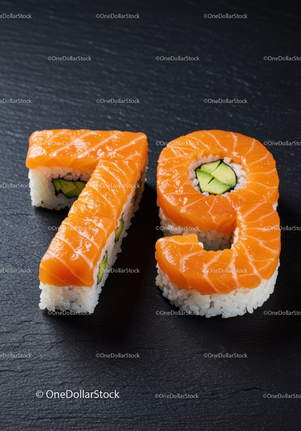 Świeże rolki sushi z łososiem w kształcie cyfry siedemdziesiąt dziewięć