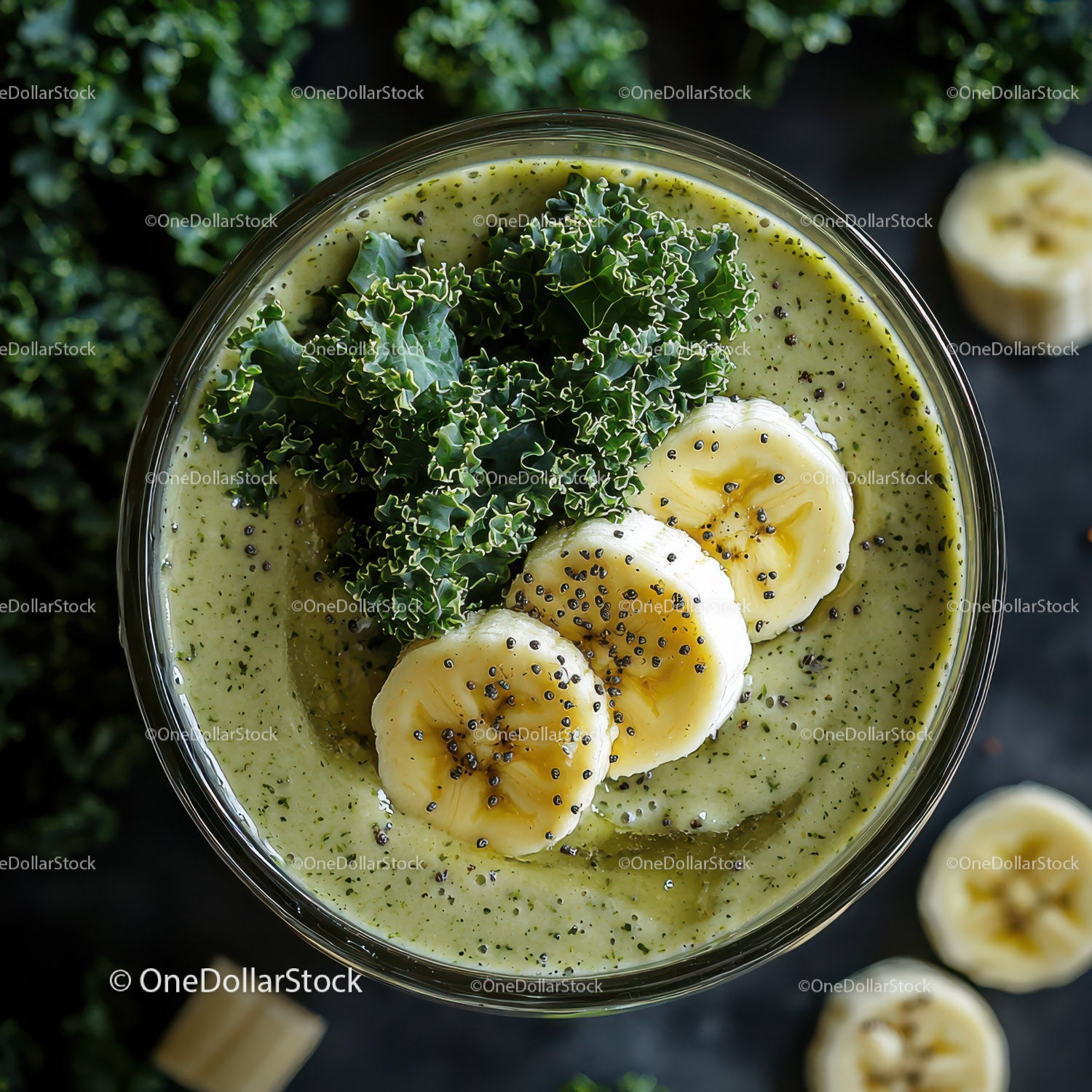 Green Smoothie with Kiwi and Banana for Healthy Breakfast