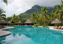 Beautiful Tropical Resort with Infinity Pool and Mountain View