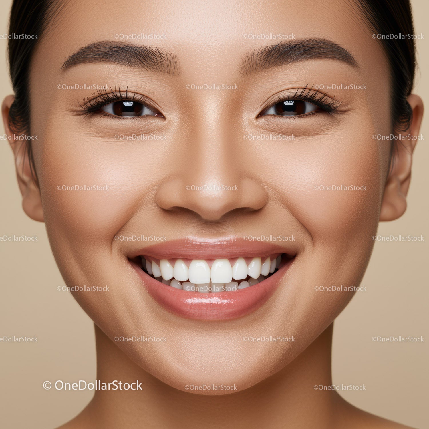 Close-up of cheerful woman with radiant smile