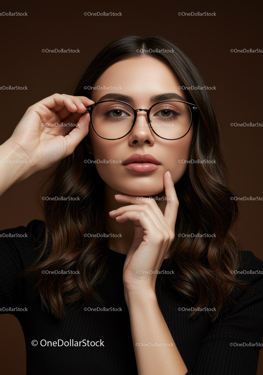 Stylish Woman Wearing Glasses in High-Quality Portrait Photography