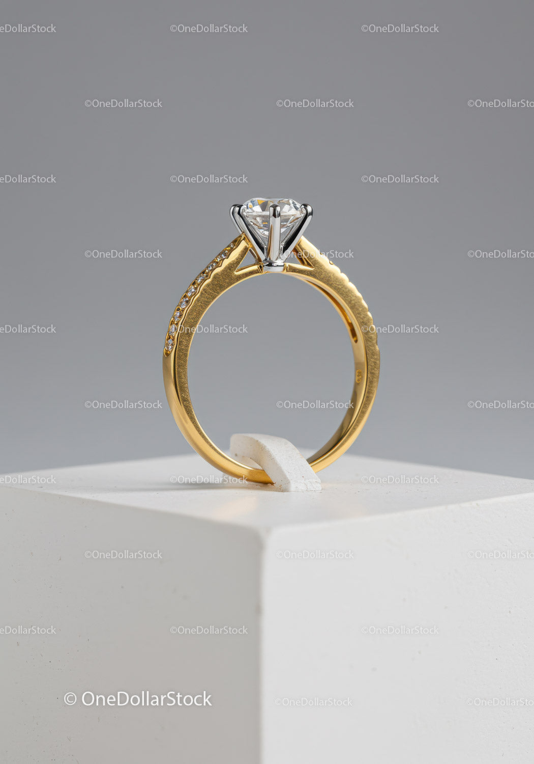 Elegant Diamond Engagement Ring with Gold Wedding Band