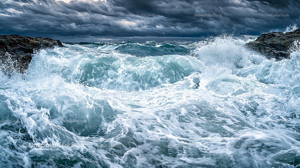 Powerful Ocean Waves Crashing on Rocky Coastline