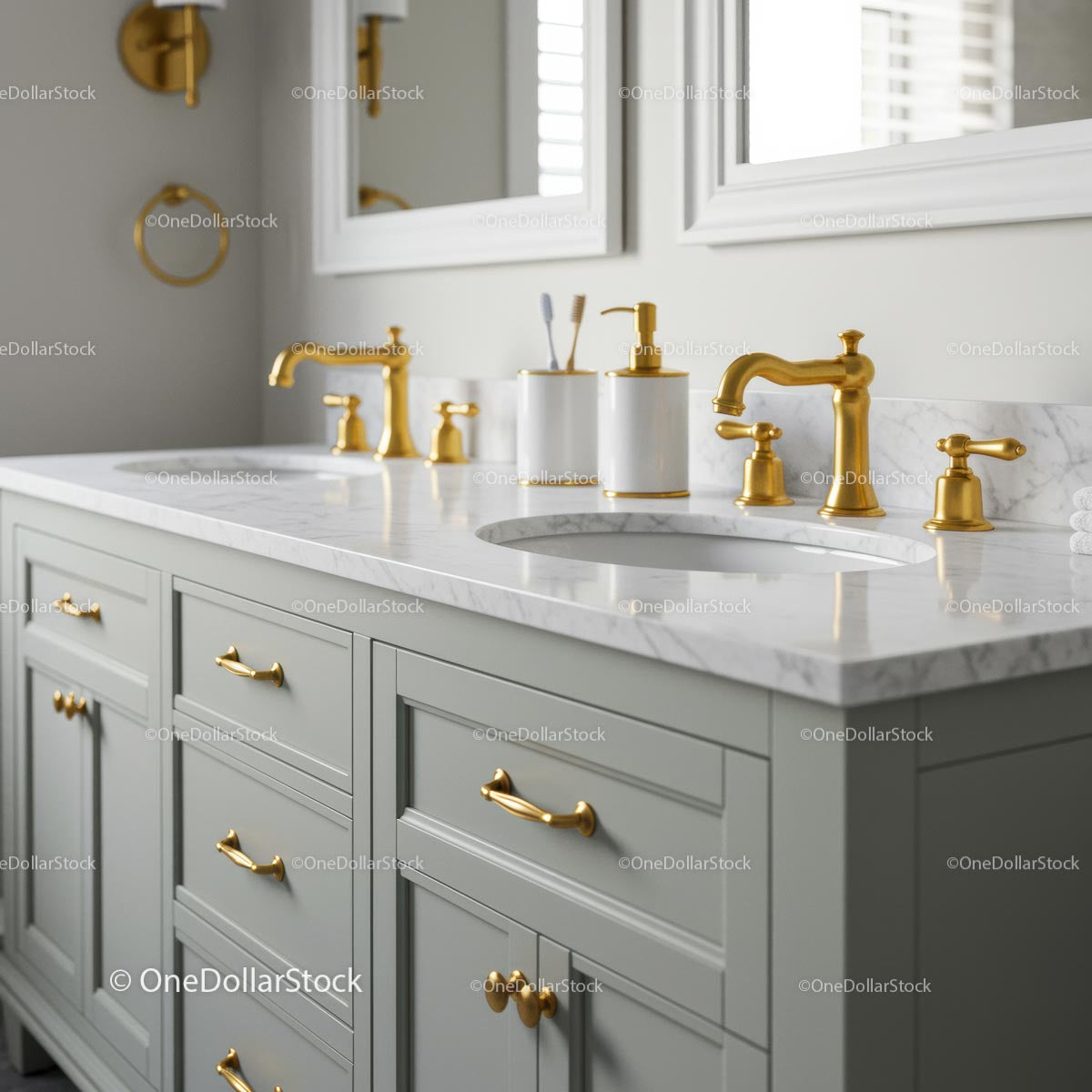 Luxurious Bathroom with Gold Faucets and Marble Countertop