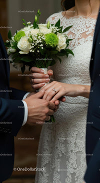 Romantic Wedding Ceremony with Elegant Bridal Bouquet