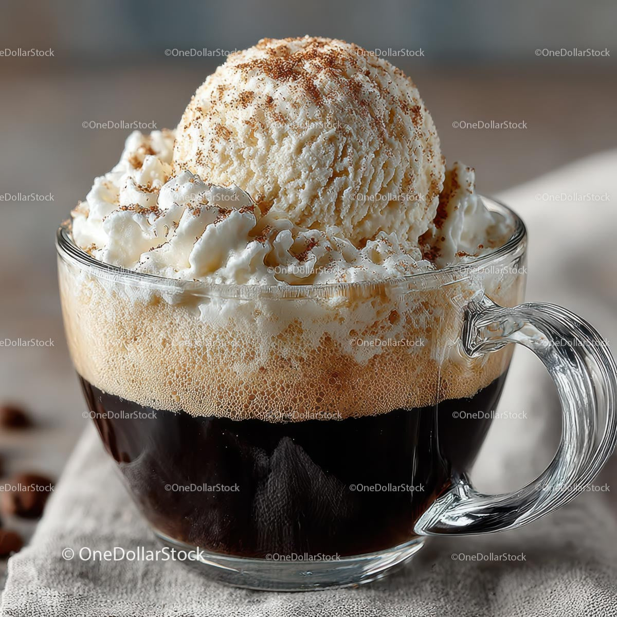 Wykwintne Affogato z kremowymi lodami i espresso