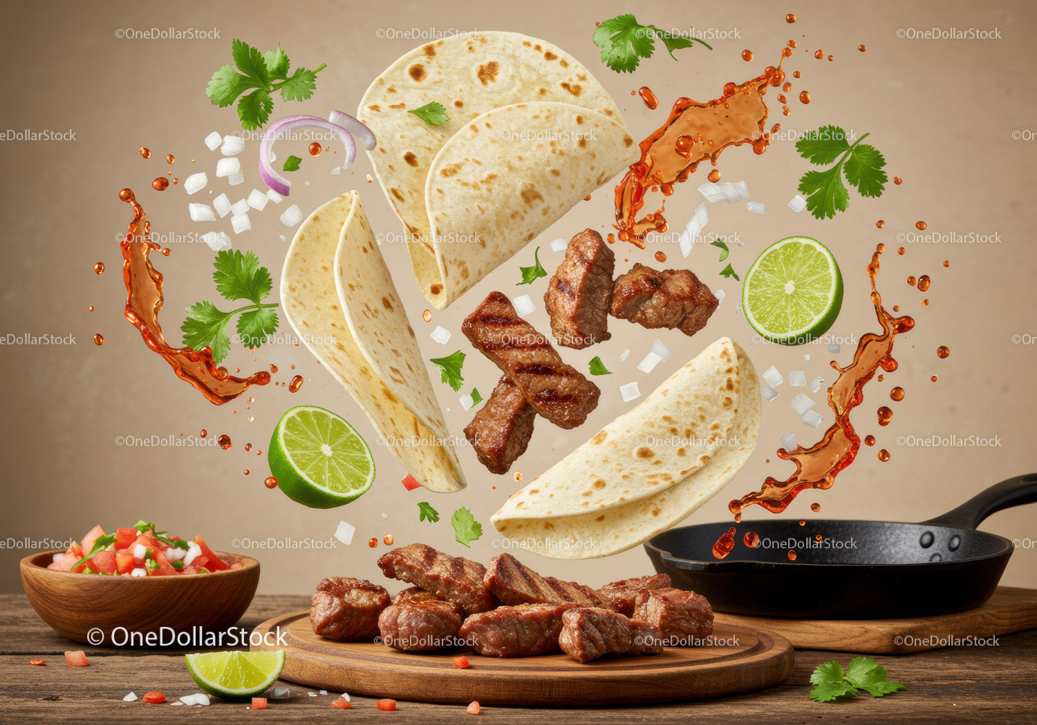 Tacos z grillowanym stekiem, świeżą limonką i odrobiną salsy