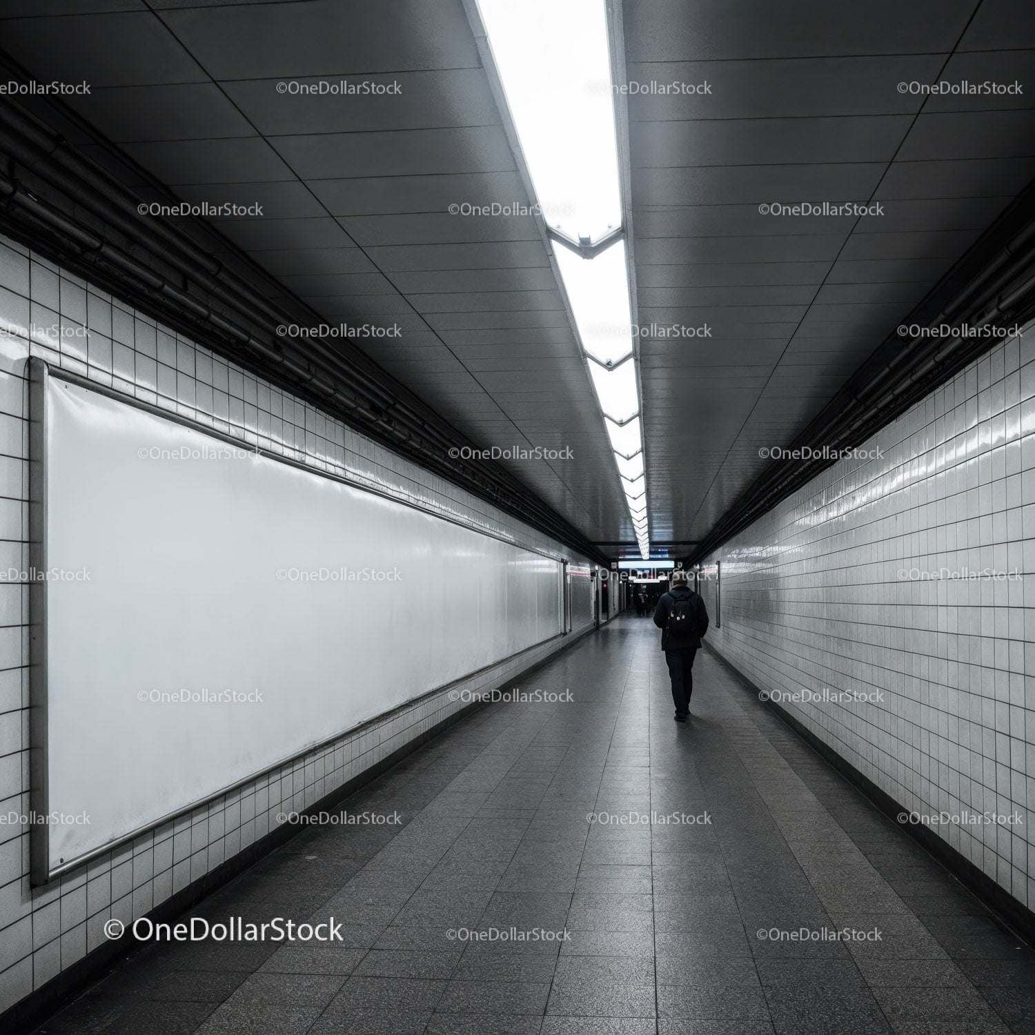 Podziemny tunel metra w stacji Modern City Transit