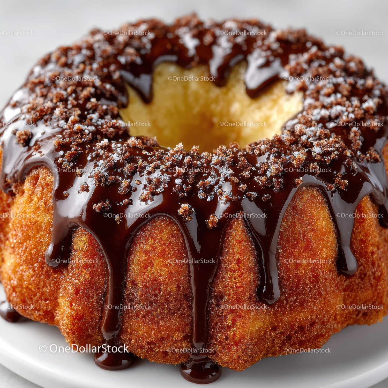 Ciasto Bundt z polewą czekoladową i polewą czekoladową