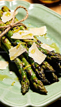 Grilled asparagus bundle with parmesan cheese flakes
