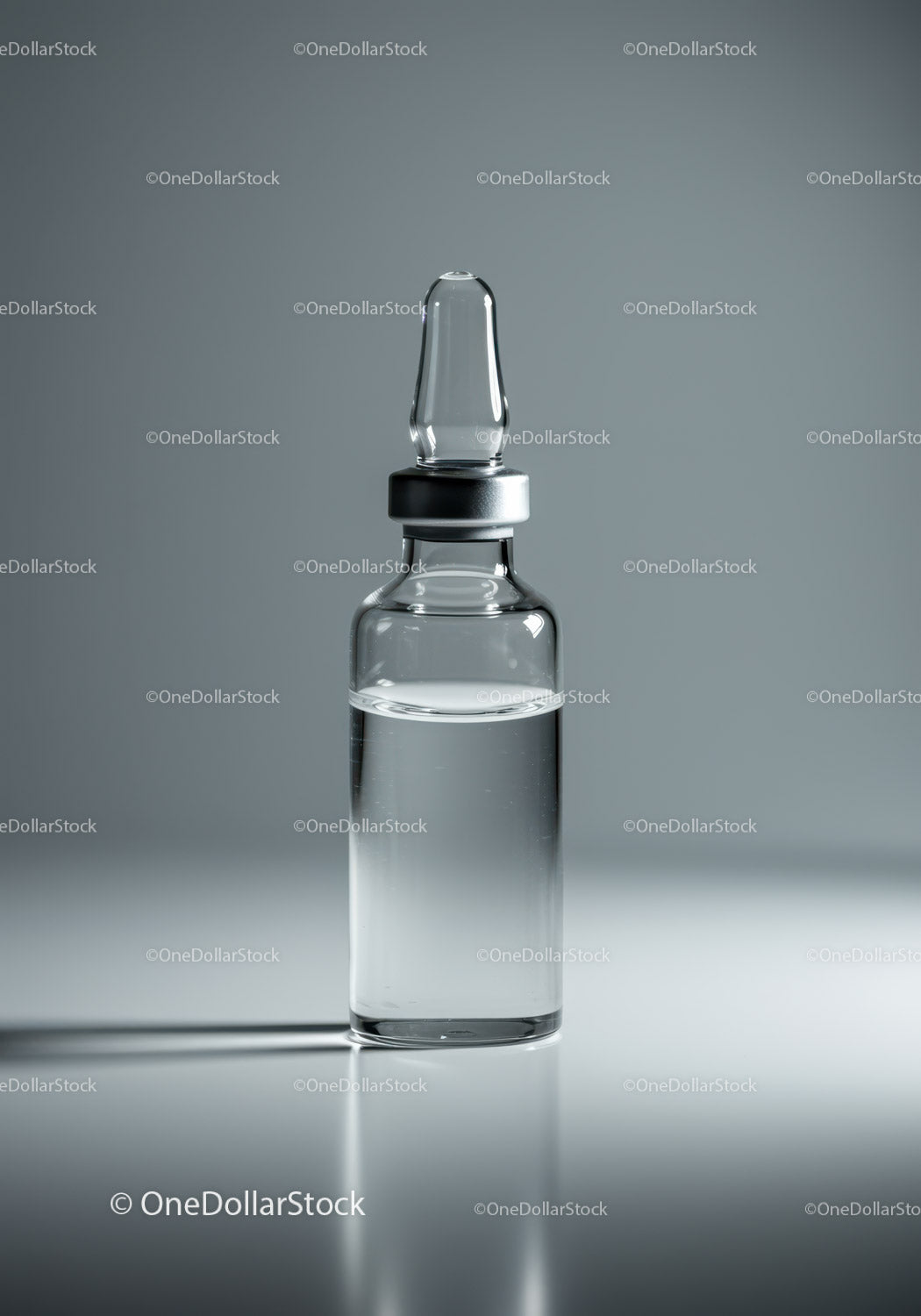 Clear Glass Ampoule with Liquid Vaccine or Medicine