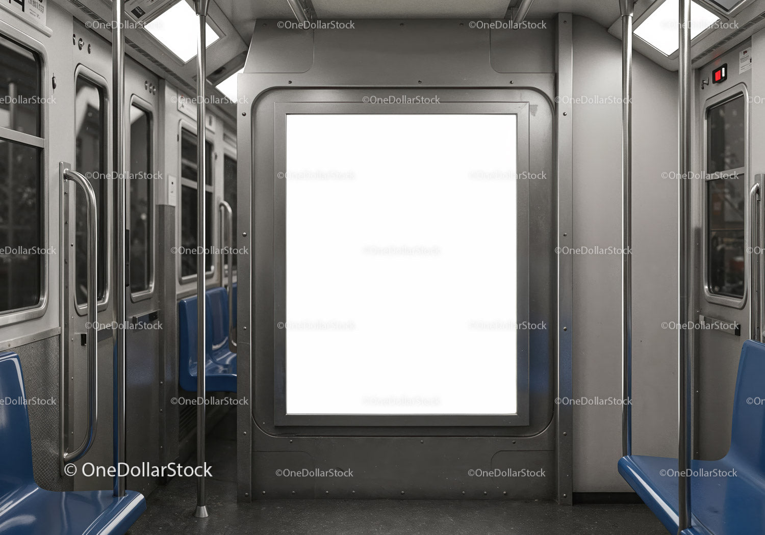 Pusty wagon metra z jasną, pustą przestrzenią reklamową