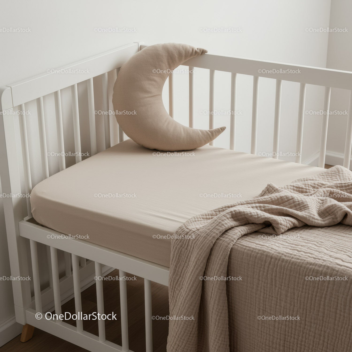 Minimalist Baby Crib with Cozy Crescent Moon Pillow