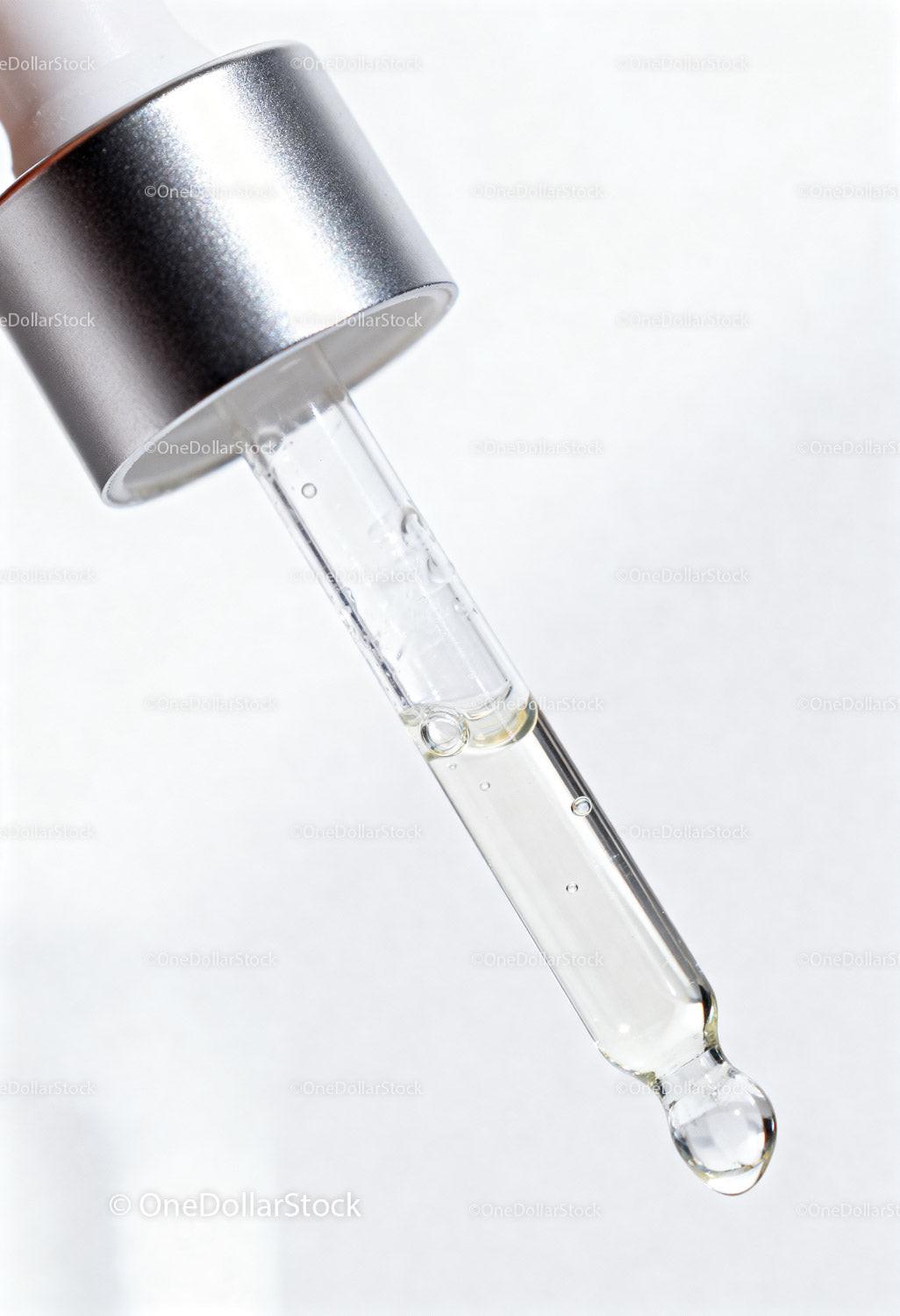 Clear Facial Serum Dropper with Transparent Liquid