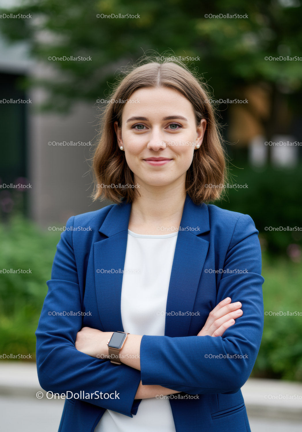 Confident Business Woman in Blue Blazer Smiling Outdoors