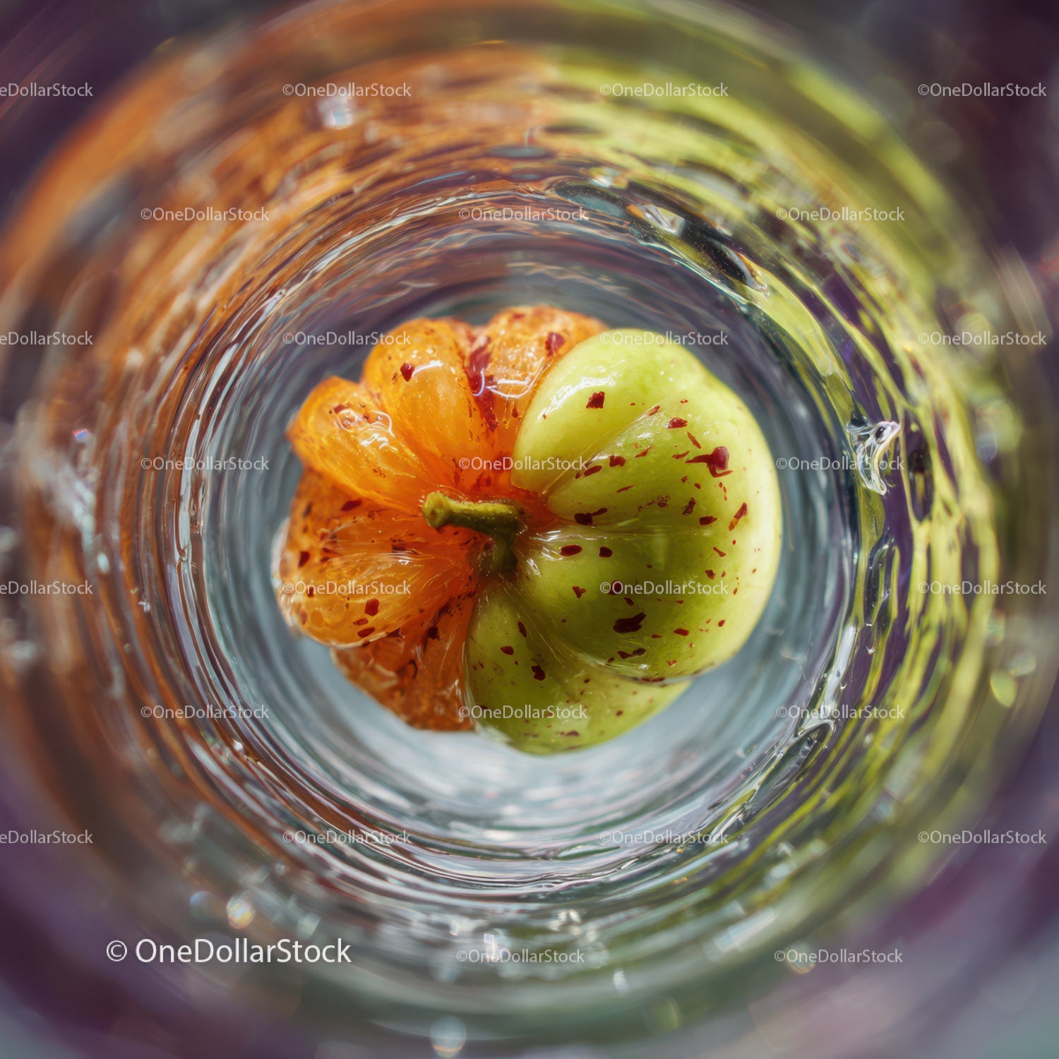 Close-up of Citrus and Green Apple Slices with Juicy Texture