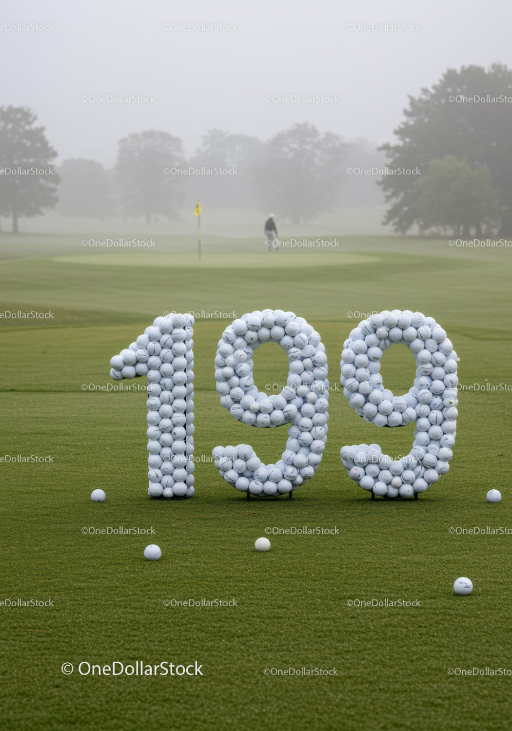 Piłki golfowe ułożone w liczbach na polu golfowym Misty