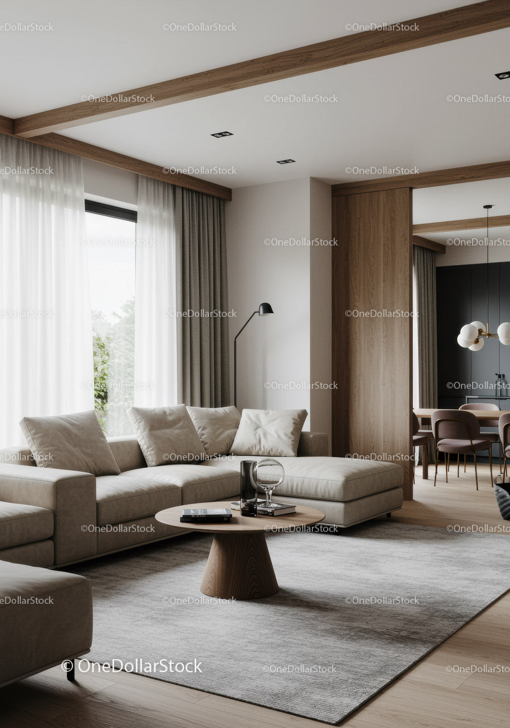 Elegancki, nowoczesny salon z beżową sofą i drewnianymi akcentami