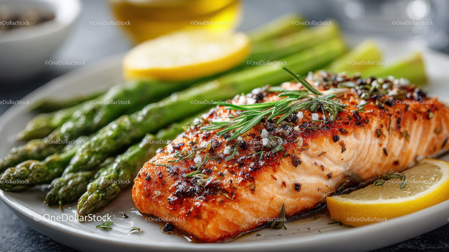 Grilled Salmon with Green Asparagus and Lemon Slices