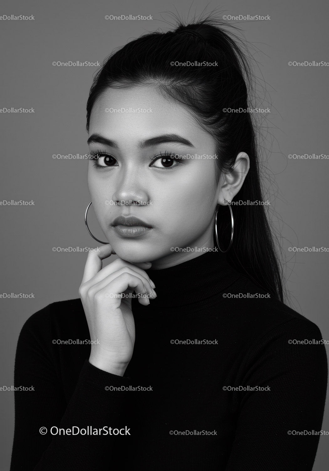 Elegant Black and White Fashion Portrait of a Young Woman