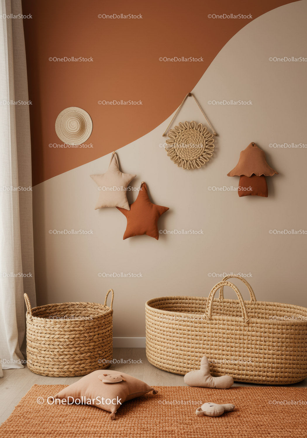 Dekoracje pokoju dziecięcego w stylu boho z plecionymi koszami i naturalnymi ozdobami ściennymi