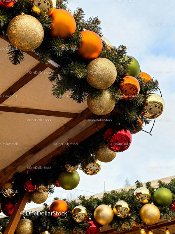 Festive Christmas Garland with Colorful Baubles